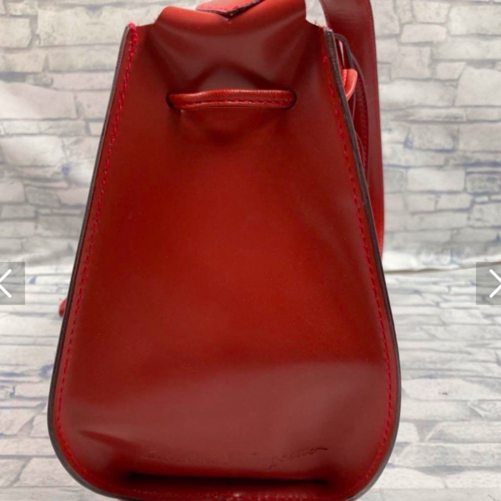 Salvatore Ferragamo vintage reddish/brown (rust) Leather crossbody bag Rank A - Picture 4 of 14